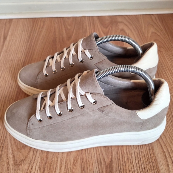 Joie Miriam Suede Leather Low Top Style Rubber Platform Taupe Sneakers Sz EU 39 - Picture 8 of 16